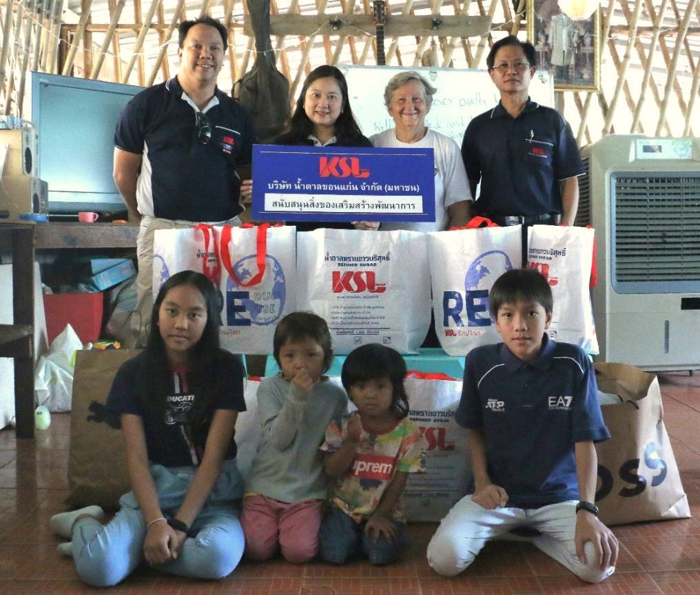 KSL มอบสิ่งของเสริมสร้างพัฒนาการให้กับ Bamboo School