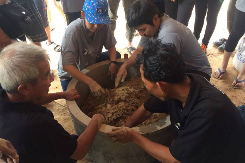 พลังคนสร้างสรรค์โลก รวมพลังตามรอยพ่อของแผ่นดิน