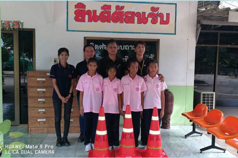 สนับสนุนกรวยจราจรแก่โรงเรียนฐิติวิทยา