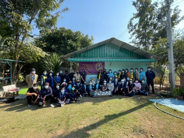 ส่วนกิจกรรมเพื่อประโยชน์ต่อสังคมและสิ่งแวดล้อม KSL ได้ร่วมกับโรงเรียนโครงการกองทุนการศึกษาในเขตพื้นที่อำเภอหนองปรือ จังหวัดกาญจนบุรี จัดกิจกรรมอบรมถ่ายทอดความรู้ให้กับครูแกนนำโรงเรียนกองทุนการศึกษา