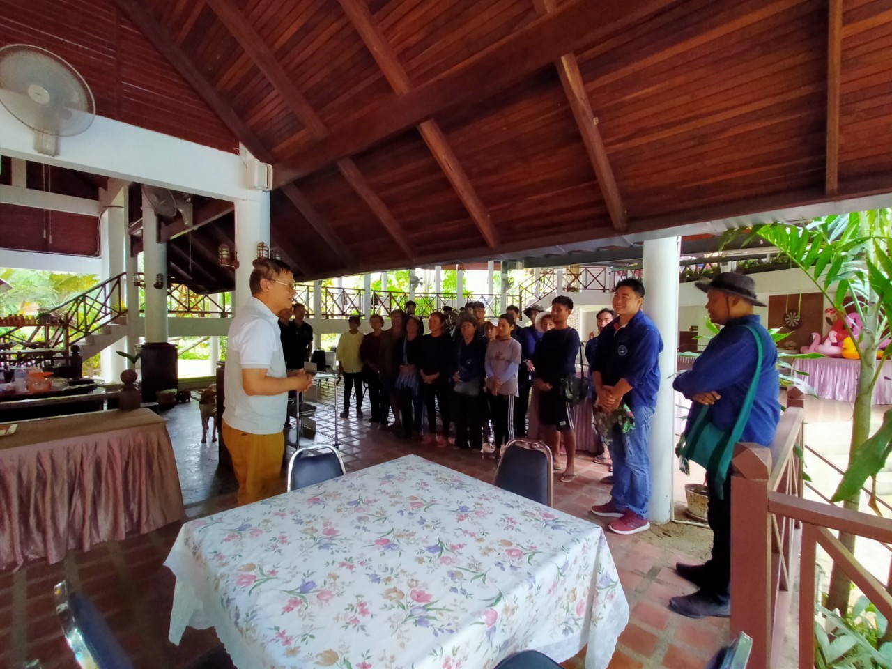 ศูนย์กสิกรรมธรรมชาติ เคเอสแอล ริเวอร์แคว ต้อนรับเครือข่ายกสิกรรมธรรมชาติ คณะจิตอาสามอบเอื้อง 604 ในการเข้าแลกเปลี่ยนการเรียนรู้พึ่งพาตนเองตามศาสตร์พระราชา จ.กาญจนบุรี