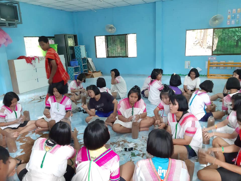 ศูนย์กสิกรรมธรรมชาติ เคเอสแอล ริเวอร์แคว จ.กาญจนบุรี จัดกิจกรรมต่อยอดการเรียนรู้แก่โรงเรียนบ้านดงเสลา