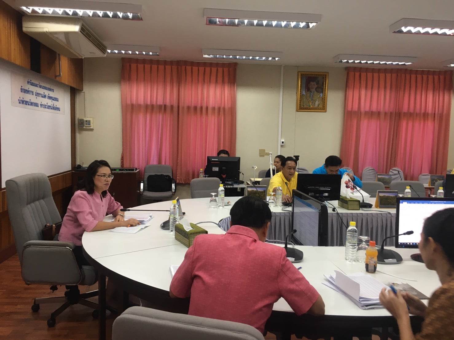ศูนย์กสิกรรมธรรมชาติ เคเอสแอล ริเวอร์แคว จ.กาญจนบุรี เข้าร่วมประชุมยกร่างกำหนดการอบรมพื้นที่ต้นแบบการพัฒนาคุณภาพชีวิตตามหลักทฤษฎีใหม่ประยุกต์สู่ “โคก หนอง นา โมเดล” ชุมชนจังหวัดกาญจนบุรี