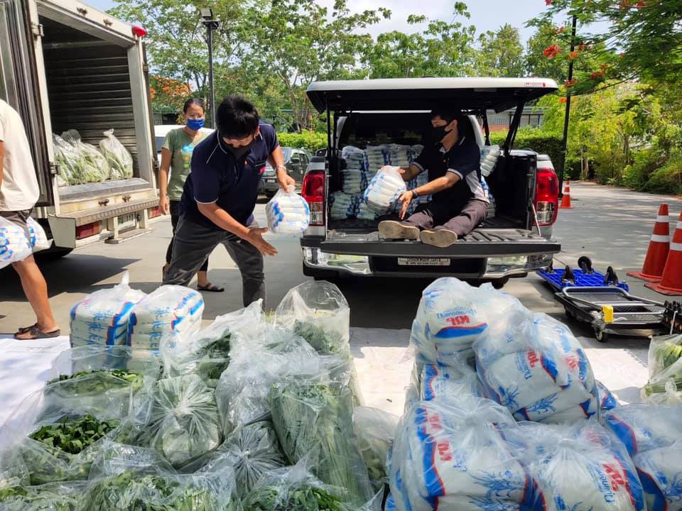 กลุ่มบริษัทน้ำตาลขอนแก่น ร่วมบริจาคน้ำตาลทราย 1,500 เพื่อส่งต่ออาหารให้แก่ผู้ที่ได้รับความเดือดร้อนจากสถานการณ์โควิด-19