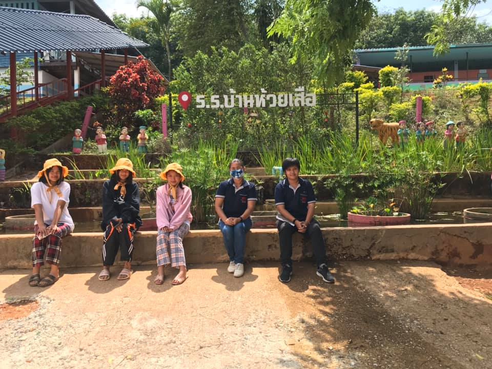 ศูนย์กสิกรรมธรรมชาติเคเอสแอล ริเวอร์แคว ลงพื้นที่โรงเรียนบ้านห้วยเสือ ในโครงการโรงเรียนกองทุนการศึกษา อ.ทองผาภูมิ จ.กาญจนบุรี